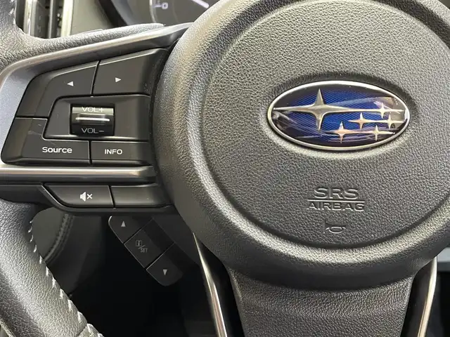 スバル インプレッサ スポーツ 1．6i－Lアイサイト 岩手県 2016(平28)年 11.1万km ダークブルーパール ４WD/STIフロントスポイラー/LEDエンブレム付きフロントグリル/アイサイトVer.3/プリクラッシュブレーキ/全車速追従機能付きクルーズコントロール/アクティブレーンキープ/AT誤発進抑制制御/ステアリング連動ヘッドランプ/横滑り防止装置/アイドリングストップ/パドルシフト/KENWOODオーディオ/LEDヘッドランプ/フロント・リヤフォグランプ/純正ロアマット