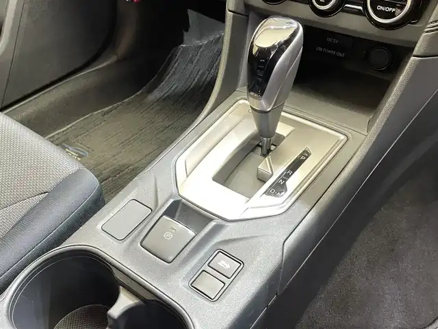 スバル インプレッサ スポーツ 1．6i－Lアイサイト 岩手県 2016(平28)年 11.1万km ダークブルーパール ４WD/STIフロントスポイラー/LEDエンブレム付きフロントグリル/アイサイトVer.3/プリクラッシュブレーキ/全車速追従機能付きクルーズコントロール/アクティブレーンキープ/AT誤発進抑制制御/ステアリング連動ヘッドランプ/横滑り防止装置/アイドリングストップ/パドルシフト/KENWOODオーディオ/LEDヘッドランプ/フロント・リヤフォグランプ/純正ロアマット