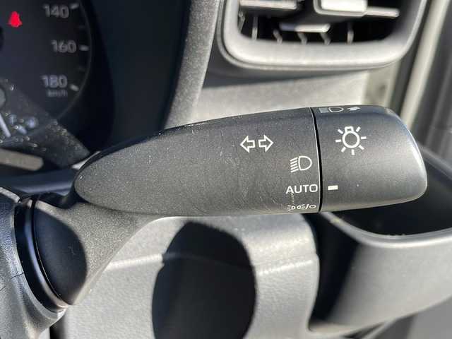 トヨタ シエンタ ハイブリッド G 岩手県 2022(令4)年 6.8万km ホワイトパールクリスタルシャイン 7人乗り 純正ナビ バックC AC100V 両側電動スライド レーダークルーズコントロール ビルトインETC ステアリングスイッチ オートLEDヘッドライト ヒーター付電格ミラー USBtypeCポート フロアマット スマートキー