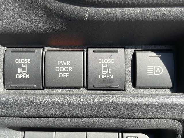 トヨタ シエンタ ハイブリッド G 岩手県 2022(令4)年 6.8万km ホワイトパールクリスタルシャイン 7人乗り 純正ナビ バックC AC100V 両側電動スライド レーダークルーズコントロール ビルトインETC ステアリングスイッチ オートLEDヘッドライト ヒーター付電格ミラー USBtypeCポート フロアマット スマートキー