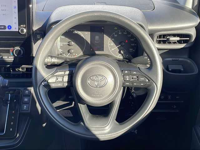 トヨタ シエンタ ハイブリッド G 岩手県 2022(令4)年 6.8万km ホワイトパールクリスタルシャイン 7人乗り 純正ナビ バックC AC100V 両側電動スライド レーダークルーズコントロール ビルトインETC ステアリングスイッチ オートLEDヘッドライト ヒーター付電格ミラー USBtypeCポート フロアマット スマートキー