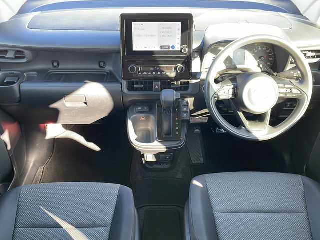 トヨタ シエンタ ハイブリッド G 岩手県 2022(令4)年 6.8万km ホワイトパールクリスタルシャイン 7人乗り 純正ナビ バックC AC100V 両側電動スライド レーダークルーズコントロール ビルトインETC ステアリングスイッチ オートLEDヘッドライト ヒーター付電格ミラー USBtypeCポート フロアマット スマートキー