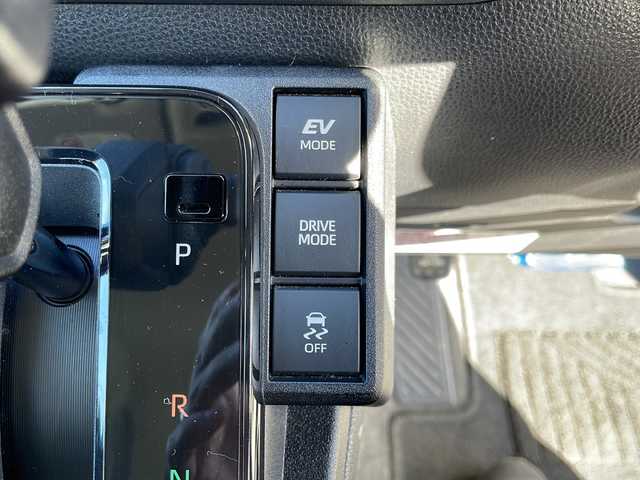 トヨタ シエンタ ハイブリッド G 岩手県 2022(令4)年 6.8万km ホワイトパールクリスタルシャイン 7人乗り 純正ナビ バックC AC100V 両側電動スライド レーダークルーズコントロール ビルトインETC ステアリングスイッチ オートLEDヘッドライト ヒーター付電格ミラー USBtypeCポート フロアマット スマートキー