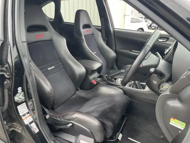 スバル インプレッサ ＷＲＸ STi スペックC 富山県 2013(平25)年 9.9万km クリスタルブラックシリカ ４ＷＤ／/ＳＴＩフルエアロ／/純正ＳＴＩ１８インチアルミホイールタイヤ付４本有／/社外ナビ／/フルセグＴＶ／/Ｂｌｕｅｔｏｏｔｈ／/ＤＶＤ再生／/バックカメラ／/ビルトインＥＴＣ／/ハーフレザーシート／/キセノン