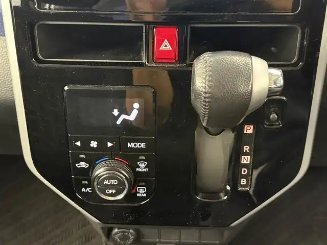 トヨタ ルーミー カスタムG－T 愛知県 2019(令1)年 2万km パールホワイトⅢ スマートアシスト/純正SDナビ/・ワンセグ/・Bluetooth/クルーズコントロール/ドライブレコーダー/両側パワースライドドア/純正フロアマット/純正アルミホイール/後席サンシェード/ステアリングリモコン/革巻きステアリング/ビルトインETC/LEDライト/フォグランプ