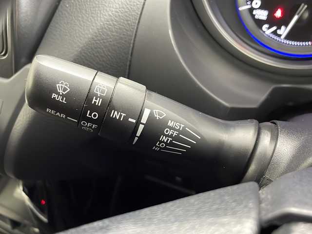 トヨタ ランドクルーザー プラド TX 鹿児島県 2015(平27)年 7.9万km ホワイトパールクリスタルシャイン 純正SDナビ/（フルセグ/Bluetooth/SD/CD/DVD）/ドライブレコーダー/バックカメラ/純正１７インチAW/ルーフレール/ETC/4WD/電動格納ミラー/スマートキー/プッシュスタート/ウィンカーミラー　/フォグライト/ヘッドライトウォッシャー/シートリフター/純正ドアバイザー/ISOFIX/取扱説明書/保証書