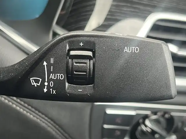 ＢＭＷ ７４０ｄ xDrive Mスポーツ 静岡県 2018(平30)年 4.1万km サファイアブラックP 純正ナビ/フルセグ/360度カメラ/Ｈａｒｍａｎ　Ｋａｒｄｏｎ/ドライビングアシストプラス/ACC/HUD/サンルーフ/革シート/シートH/ベンチレーション/インテリジェントセーフティ/リモートコントロール/ソフトクローズドア/マッサージシート/コンフォートアクセス/アンビエントライト/LED/ワイヤレス充電/ パークアシスト/ETC