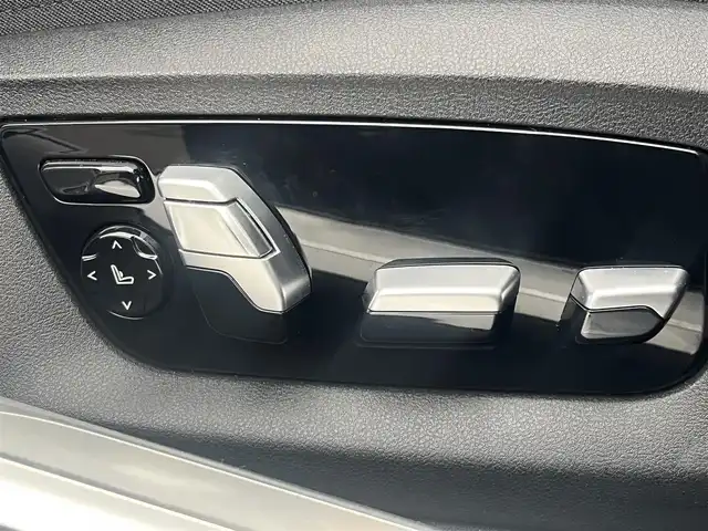 ＢＭＷ ７４０ｄ xDrive Mスポーツ 静岡県 2018(平30)年 4.1万km サファイアブラックP 純正ナビ/フルセグ/360度カメラ/Ｈａｒｍａｎ　Ｋａｒｄｏｎ/ドライビングアシストプラス/ACC/HUD/サンルーフ/革シート/シートH/ベンチレーション/インテリジェントセーフティ/リモートコントロール/ソフトクローズドア/マッサージシート/コンフォートアクセス/アンビエントライト/LED/ワイヤレス充電/ パークアシスト/ETC