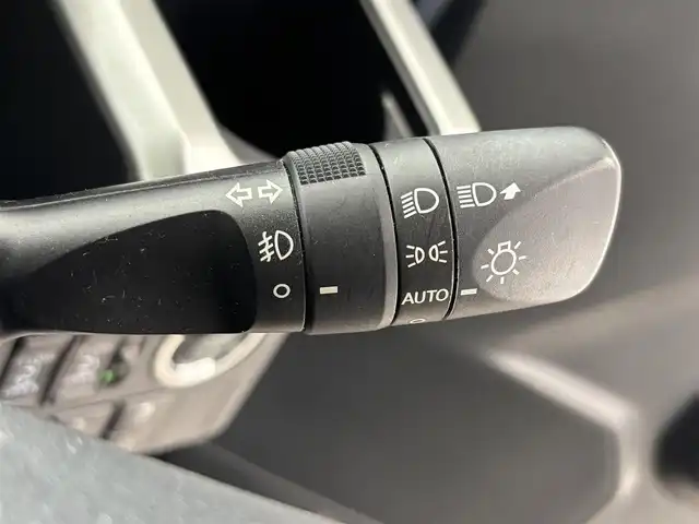 ダイハツ ウェイク G ターボ SA Ⅲ 滋賀県 2018(平30)年 3.5万km ミストブルーマイカメタリック 社外7インチナビ/【Bluetooth/CD/DVD/フルセグTV】/バックカメラ/衝突軽減ブレーキ/両側パワースライドドア/LEDヘッドライト/オートライト/オートマチックハイビーム/ETC/ドアバイザー/純正フロアマット/後席サンシェード/プッシュスタート/スマートキー/ステアリングリモコン