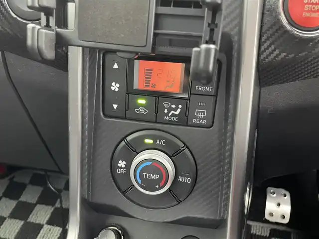 ダイハツ コペン エクスプレイ S 滋賀県 2017(平29)年 3.3万km マタドールレッドP 5速MT/社外ナビ機能付10インチディスプレイオーディオ/【Bluetooth/Apple CarPlay/Android Auto】/バックカメラ/D/Nシートヒーター/LEDヘッドライト/デジタルインナーミラー/ETC/レザー調シートカバー/プッシュスタート/スマートキー