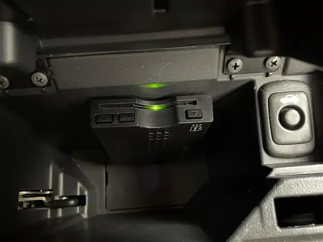 ダイハツ コペン エクスプレイ S 滋賀県 2017(平29)年 3.3万km マタドールレッドP 5速MT/社外ナビ機能付10インチディスプレイオーディオ/【Bluetooth/Apple CarPlay/Android Auto】/バックカメラ/D/Nシートヒーター/LEDヘッドライト/デジタルインナーミラー/ETC/レザー調シートカバー/プッシュスタート/スマートキー
