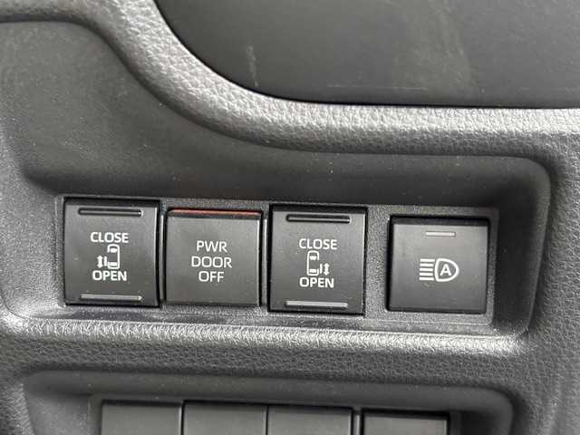 トヨタ シエンタ Z 宮城県 2023(令5)年 2.6万km ダークグレー 登録時走行距離25907km/メーカーオプションナビ/パノラミックビューモニター/両側パワースライドドア/フルセグテレビ/プッシュスタート/スマートキー/ビルトインETC/コーナーセンサー/レーダークルーズコントロール/衝突軽減システム/革調シートカバー/ロールアップサンシェード/横滑り防止装置/アイドリングストップ/LEDオートライト/スマートキー/スペアキー有