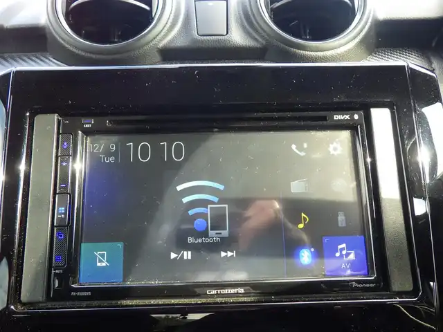 スズキ スイフト スポーツ 千葉県 2023(令5)年 2万km ピュアホワイトP スズキセーフティサポート/ディスプレイオーディオ【FH-8500DVS】/【DVD/CD再生機能　Bluetooth接続】/バックカメラ/ドライブレコーダー（前後撮影）/運転席シートヒーター/革巻きステアリング/ETC/LEDヘッドライト/フォグライト/リアコーナーセンサー/純正17インチアルミホイル/サイド/カーテンエアバッグ/スマートキー