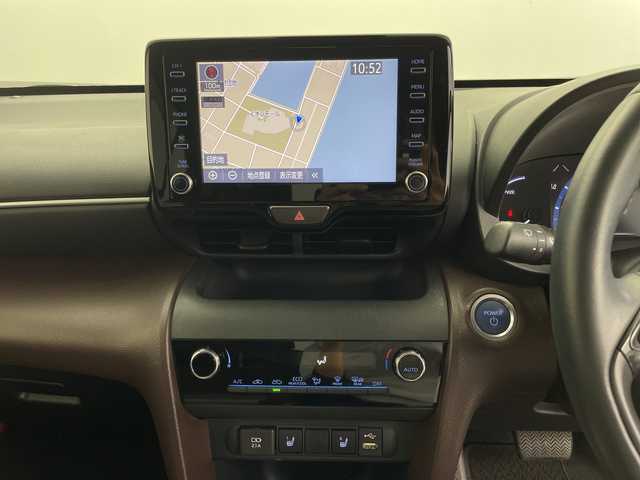 トヨタ ヤリスクロス ハイブリッド Z 鹿児島県 2020(令2)年 5.2万km パール メーカーナビ/（Bluetooth/フルセグ/AM/FM）　/全方位カメラ　/前後ドライブレコーダー　/レーダークルーズコントロール　/ハーフレザーシート　/シートヒーター　/パワーシート　/コーナーセンサー　/レーンキープアシスト　/オートハイビーム　/ＬＥＤヘッドライト/社外レーダー探知機/ステアリングリモコン/電動パーキングブレーキ/純正フロアマット/保証書/取扱説明書