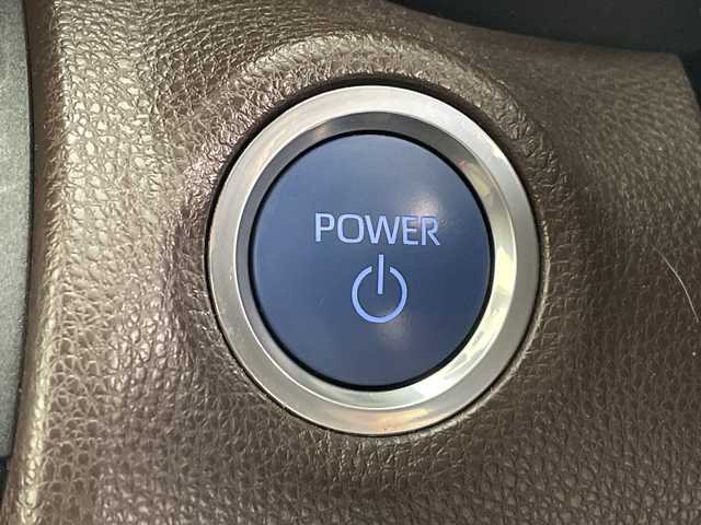 トヨタ ヤリスクロス ハイブリッド Z 鹿児島県 2020(令2)年 5.2万km パール メーカーナビ/（Bluetooth/フルセグ/AM/FM）　/全方位カメラ　/前後ドライブレコーダー　/レーダークルーズコントロール　/ハーフレザーシート　/シートヒーター　/パワーシート　/コーナーセンサー　/レーンキープアシスト　/オートハイビーム　/ＬＥＤヘッドライト/社外レーダー探知機/ステアリングリモコン/電動パーキングブレーキ/純正フロアマット/保証書/取扱説明書