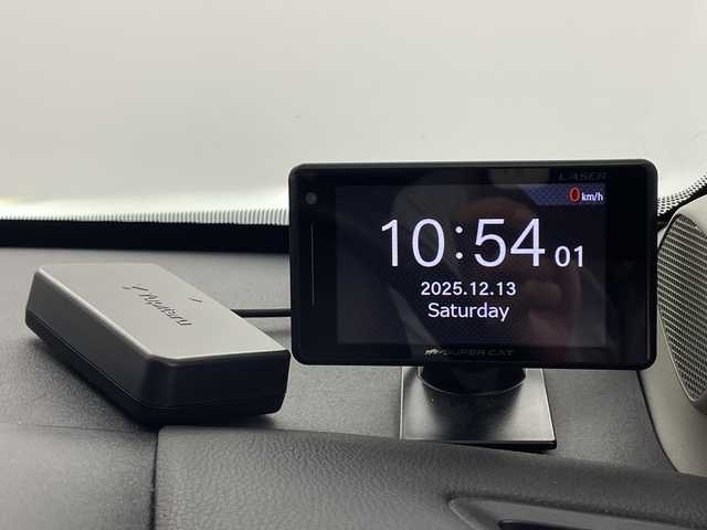 トヨタ ヤリスクロス ハイブリッド Z 鹿児島県 2020(令2)年 5.2万km パール メーカーナビ/（Bluetooth/フルセグ/AM/FM）　/全方位カメラ　/前後ドライブレコーダー　/レーダークルーズコントロール　/ハーフレザーシート　/シートヒーター　/パワーシート　/コーナーセンサー　/レーンキープアシスト　/オートハイビーム　/ＬＥＤヘッドライト/社外レーダー探知機/ステアリングリモコン/電動パーキングブレーキ/純正フロアマット/保証書/取扱説明書