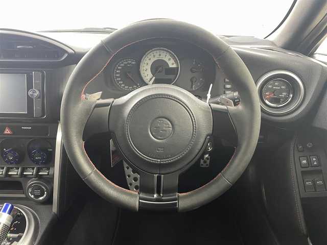 トヨタ ８６ GT 福島県 2012(平24)年 14.2万km サテンホワイトパール 純正メモリナビ  型式:NSZT-W62G/  【CD/DVD/フルセグ/Bluetooth/AM/FM】/・バックカメラ/TRDフルエアロ/・TRD18インチAW/・TRD4本出しマフラー/・TRD車高調/STiフロントタワーバー/Pivot水温計/パドルシフト/スマートキー/360°ドライブレコーダー/横滑り防止機能/HIDヘッドライト/・オートライト/電動格納ミラー/純正フロアマット