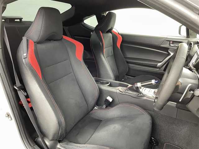 トヨタ ８６ GT 福島県 2012(平24)年 14.2万km サテンホワイトパール 純正メモリナビ  型式:NSZT-W62G/  【CD/DVD/フルセグ/Bluetooth/AM/FM】/・バックカメラ/TRDフルエアロ/・TRD18インチAW/・TRD4本出しマフラー/・TRD車高調/STiフロントタワーバー/Pivot水温計/パドルシフト/スマートキー/360°ドライブレコーダー/横滑り防止機能/HIDヘッドライト/・オートライト/電動格納ミラー/純正フロアマット