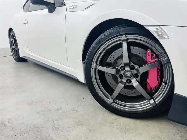 トヨタ ８６ GT 福島県 2012(平24)年 14.2万km サテンホワイトパール 純正メモリナビ  型式:NSZT-W62G/  【CD/DVD/フルセグ/Bluetooth/AM/FM】/・バックカメラ/TRDフルエアロ/・TRD18インチAW/・TRD4本出しマフラー/・TRD車高調/STiフロントタワーバー/Pivot水温計/パドルシフト/スマートキー/360°ドライブレコーダー/横滑り防止機能/HIDヘッドライト/・オートライト/電動格納ミラー/純正フロアマット