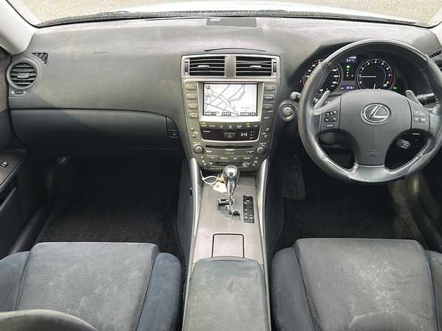 レクサス ＩＳ 250 山口県 2007(平19)年 9.1万km ブルーイッシュパールクリスタルシャイン VSC/TRC/ブレーキアシスト(ヒルスタートアシスト追加)/クルーズコントロール/HIDヘッドランプ/オートライト/フロントフォグランプ/斜桟フロントグリル/開口部逆台形フロントバンパー/フロントアンダースポイラー/リア標準バンパー/革巻きステアリングホイール/手動チルト/テレスコピックステアリング/シルバーシフトパネル/メッキ加飾付革シフトノブ/SRSエアバッグ(運転席/助手席/ニー/サイド/カーテン)/プラズマクラスター付オートエアコン/アイボリーorブラックorフロスティグレーファブリックシート/パワーシート(運転席/助手席)/アームレスト(後席中央)/スマートエントリー/スタートシステム/イモビライザー/侵入センサー付オートアラーム/G-Link対応HDDナビ/バックガイドモニター/プレミアムサウンドシステム(アナログTV/CD/MD/13スピーカー)