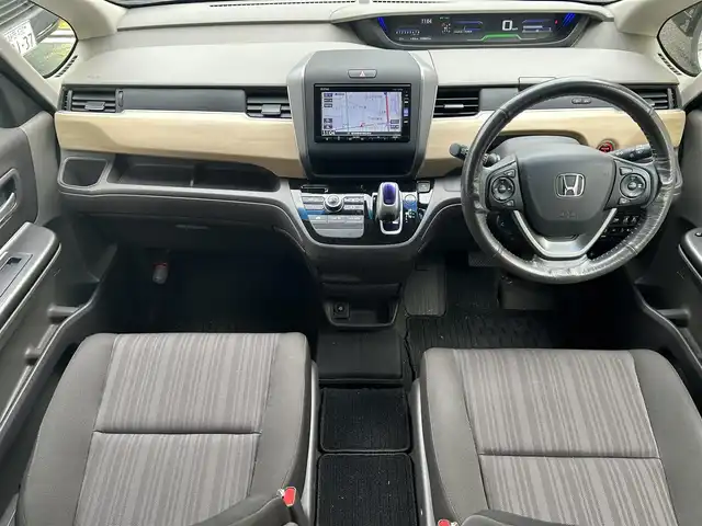 ホンダ フリード ハイブリット G ホンダセンシング 静岡県 2019(平31)年 3.9万km ブルーホライゾンM ワンオーナー/純正ナビ/フルセグTV/DVD/CD/SD/MSV/BT/バックカメラ/両側パワースライドドア/衝突軽減ブレーキ/レーンキープアシスト/レーダークルーズコントロール/前後ドライブレコーダー/ステアリングスイッチ/ビルトインETC/LEDヘッドライト/スマートキー×2/保証書/取扱説明書/ナビ取扱説明書