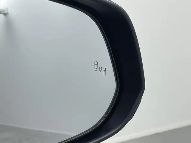 トヨタ ヴォクシー S－Z 埼玉県 2023(令5)年 2.5万km アティチュードブラックマイカ 純正１０．５型ナビ　１４．１型後席　両側　ＥＴＣ　ハーフレザー　シートヒーター　前後ドライブレコーダー　ＢＳＭ　ＲＣＴＡ　アダプティブヘッドライト　フルセグＴＶ　ＢＴ　ＬＥＤヘッドライト