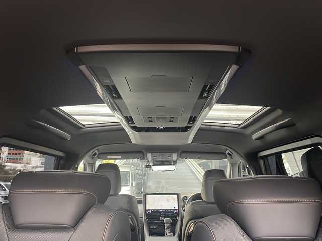 トヨタ アルファード Z 広島県 2023(令5)年 1万km ブラック 禁煙/トヨタセーフティセンス/・プリクラッシュセーフティ/・レーダークルーズコントロール/・プロアクティブドライビングアシスト/・レーントレーシングアシスト/・レーダークルーズコントロール/・BSM/・リアカメラディテクション/・クリアランスソナー/・リアクロストラフィックアラート/・ロードサインアシスト/・アダプティブハイビームシステム/純正14インチナビ/・Bluetooth/USB/HDMI/・全方位カメラ/・ETC2.0/・前後ドライブレコーダー/・デジタルインナーミラー/ユニバーサルステップ/置くだけ充電/左右独立ムーンルーフ/両側パワースライドドア/パワーバックドア/電子パーキング/オートホールド/革巻きステアリング/ステアリングリモコン/ステアリングヒーター/レザーシート/シートヒーター/エアシート/パワーシート/オットマン/プッシュスタート/スマートキー/スペアキー/LEDヘッドライト/オートライト/フォグライト/ドアバイザー/フロアマット/シーケンシャルウィンカー/保証書/取扱説明書