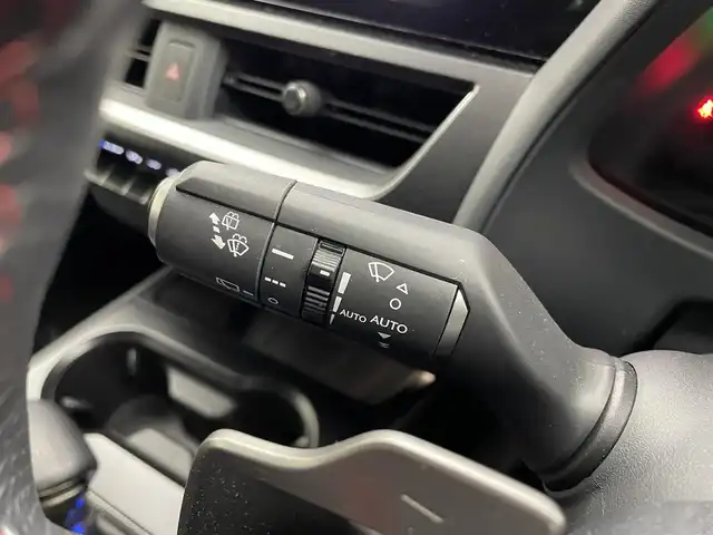 レクサス ＵＸ 250h Fスポーツ 埼玉県 2023(令5)年 3.2万km ホワイトノーヴァガラスフレーク TRDマフラー/黒レザーシート/純正12.3型ディスプレイオーディオ/ ナビ Bluetooth USB 地デジ AppleCarPlay/バックカメラ/レーダークルーズコントロール/前後ドライブレコーダー/ビルトインETC2.0/パワーシート/シートヒーター/ステアリングヒーター/パドルシフト/ＬＥＤオートライト/オートハイビーム/パワーバックドア/ＡＳＣ（アクティブサウンドコントロール）/純正18インチアルミホイール