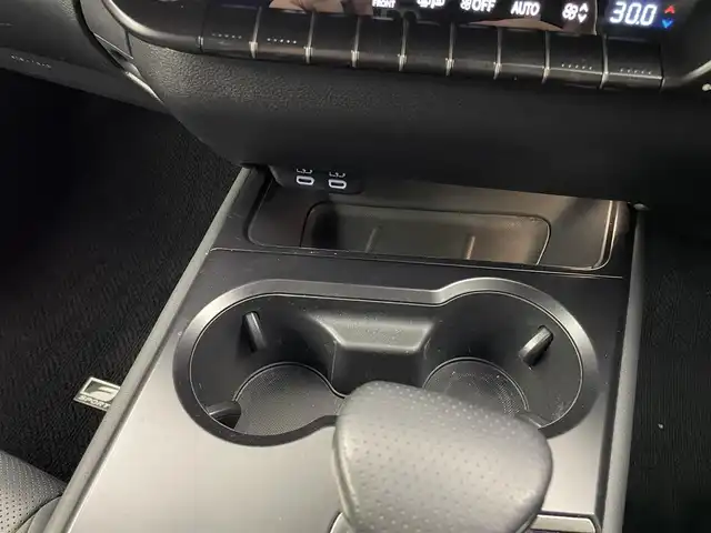 レクサス ＵＸ 250h Fスポーツ 埼玉県 2023(令5)年 3.2万km ホワイトノーヴァガラスフレーク TRDマフラー/黒レザーシート/純正12.3型ディスプレイオーディオ/ ナビ Bluetooth USB 地デジ AppleCarPlay/バックカメラ/レーダークルーズコントロール/前後ドライブレコーダー/ビルトインETC2.0/パワーシート/シートヒーター/ステアリングヒーター/パドルシフト/ＬＥＤオートライト/オートハイビーム/パワーバックドア/ＡＳＣ（アクティブサウンドコントロール）/純正18インチアルミホイール