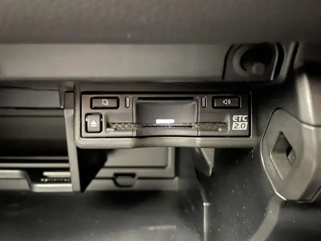 レクサス ＵＸ 250h Fスポーツ 埼玉県 2023(令5)年 3.2万km ホワイトノーヴァガラスフレーク TRDマフラー/黒レザーシート/純正12.3型ディスプレイオーディオ/ ナビ Bluetooth USB 地デジ AppleCarPlay/バックカメラ/レーダークルーズコントロール/前後ドライブレコーダー/ビルトインETC2.0/パワーシート/シートヒーター/ステアリングヒーター/パドルシフト/ＬＥＤオートライト/オートハイビーム/パワーバックドア/ＡＳＣ（アクティブサウンドコントロール）/純正18インチアルミホイール