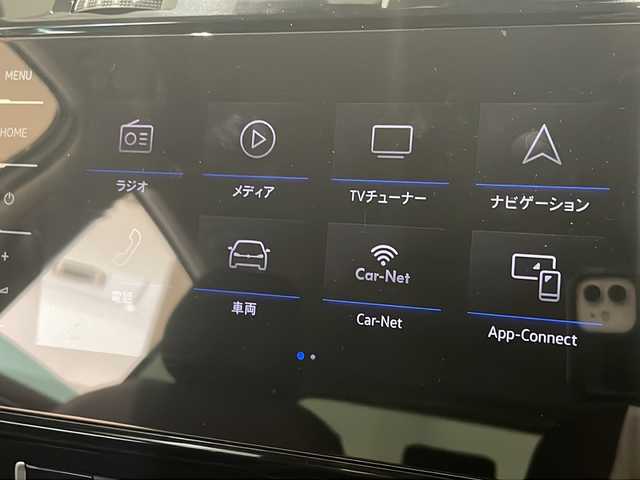 フォルクスワーゲン ゴルフ TSIハイライン 新潟県 2018(平30)年 3.1万km ピュアホワイト 純正インフォテイメントシステム(ナビ/TV/BT)/リアビューカメラ/マルチファンクションインジケーター/デジタルメータークラスター/アクティブクルーズコントロールACC/レーンキープアシストシステム/スタティックコーナーリングライト/ブラインドスポットディテクション/ドライバー疲労検知システム/リヤトラフィックアラート/プリクラッシュブレーキシステム/プロアクティブ・オキュパンド・プロテクション/エマージェンシーストップシグナル/LEDヘッドライト/純正17インチAW/純正フロアマット/ETC