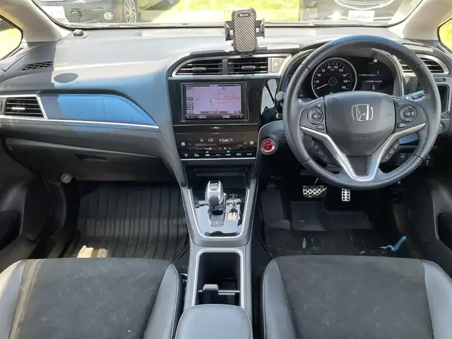 ホンダ シャトル ハイブリッド X ホンダセンシング 茨城県 2018(平30)年 7.5万km ホワイトオーキッドパール ・社外ナビ/・フルセグテレビ/・バックカメラ/・プッシュスタート/・ETC/・ドアバイザー/・メモリナビ/・クルーズコントロール