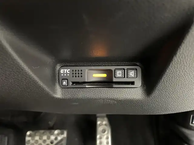 ホンダ シャトル ハイブリッド X ホンダセンシング 滋賀県 2018(平30)年 7.5万km ホワイトオーキッドパール 禁煙車/社外ナビ/CD.DVD.Bluetooth.フルセグ/バックカメラ/ホンダセンシング/●衝突軽減ブレーキ〈CMBS〉/●誤発進抑制機能/●歩行者事故低減ステアリング/●路外逸脱抑制機能/●ACC〈アダプティブ・クルーズ・コントロール〉/●LKAS〈車線維持支援システム〉/●先行車発進お知らせ機能/●標識認識機能/衝突軽減ブレーキ/レーダークルーズコントロール/レーンキープアシスト/前席シートヒーター/ビルトインETC/LEDヘッドライト/オートライト/クリアランスソナー/パドルシフト/スマートキー/スペアキー