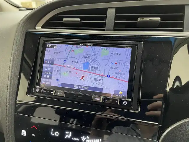 ホンダ シャトル ハイブリッド X ホンダセンシング 滋賀県 2018(平30)年 7.5万km ホワイトオーキッドパール 禁煙車/社外ナビ/CD.DVD.Bluetooth.フルセグ/バックカメラ/ホンダセンシング/●衝突軽減ブレーキ〈CMBS〉/●誤発進抑制機能/●歩行者事故低減ステアリング/●路外逸脱抑制機能/●ACC〈アダプティブ・クルーズ・コントロール〉/●LKAS〈車線維持支援システム〉/●先行車発進お知らせ機能/●標識認識機能/衝突軽減ブレーキ/レーダークルーズコントロール/レーンキープアシスト/前席シートヒーター/ビルトインETC/LEDヘッドライト/オートライト/クリアランスソナー/パドルシフト/スマートキー/スペアキー