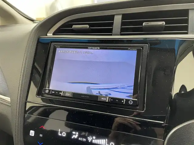 ホンダ シャトル ハイブリッド X ホンダセンシング 滋賀県 2018(平30)年 7.5万km ホワイトオーキッドパール 禁煙車/社外ナビ/CD.DVD.Bluetooth.フルセグ/バックカメラ/ホンダセンシング/●衝突軽減ブレーキ〈CMBS〉/●誤発進抑制機能/●歩行者事故低減ステアリング/●路外逸脱抑制機能/●ACC〈アダプティブ・クルーズ・コントロール〉/●LKAS〈車線維持支援システム〉/●先行車発進お知らせ機能/●標識認識機能/衝突軽減ブレーキ/レーダークルーズコントロール/レーンキープアシスト/前席シートヒーター/ビルトインETC/LEDヘッドライト/オートライト/クリアランスソナー/パドルシフト/スマートキー/スペアキー