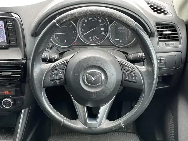 マツダ ＣＸ－５ XD 道央・札幌 2013(平25)年 12.1万km クリスタルホワイトパールマイカ ４WD/純正ディーラーOPナビ/CD/DVD/BT/フルセグ/トランクションコントロールシステム/クルーズコントロール/リアビークルモニタリングシステム/AFS/バックカメラ/サイドカメラ/ビルトインETC/アイドリングストップ/革巻きステアリング/ステアリングリモコン/自動防眩ミラー/MTモード付AT/プッシュスタート/スマートキー/HIDヘッドライト/オートライト/フォグランプ/電動格納ミラー/ウィンカーミラー/純正フロアマット/ドアバイザー/スペアキー