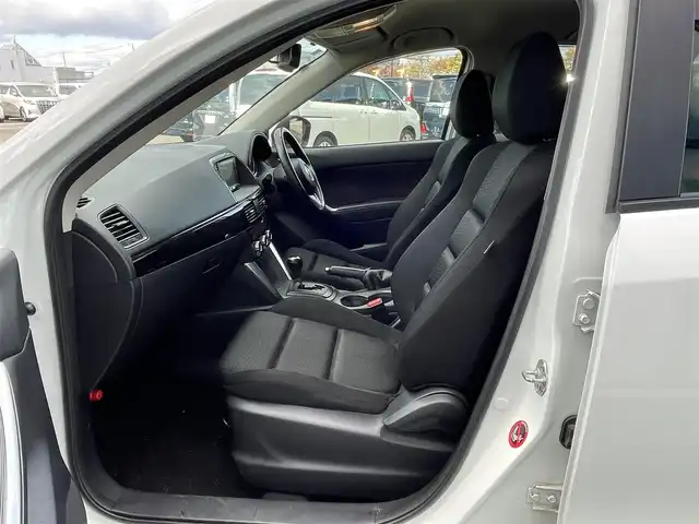 マツダ ＣＸ－５ XD 道央・札幌 2013(平25)年 12.1万km クリスタルホワイトパールマイカ ４WD/純正ディーラーOPナビ/CD/DVD/BT/フルセグ/トランクションコントロールシステム/クルーズコントロール/リアビークルモニタリングシステム/AFS/バックカメラ/サイドカメラ/ビルトインETC/アイドリングストップ/革巻きステアリング/ステアリングリモコン/自動防眩ミラー/MTモード付AT/プッシュスタート/スマートキー/HIDヘッドライト/オートライト/フォグランプ/電動格納ミラー/ウィンカーミラー/純正フロアマット/ドアバイザー/スペアキー
