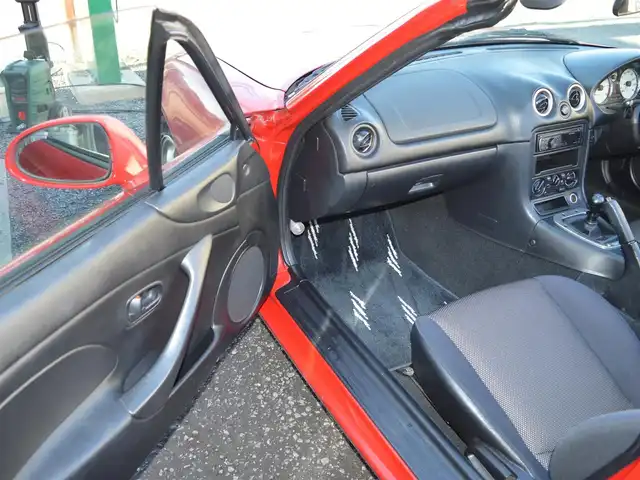 マツダ ロードスター SP 栃木県 2002(平14)年 13.5万km クラシックレッド 社外オーディオ/[CD/AM/FM]/純正マット/ABS/ソフトトップ