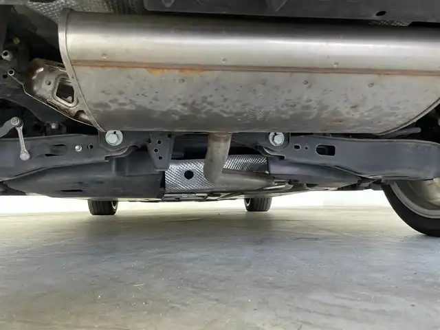 トヨタ プリウス S ツーリングセレクション 千葉県 2016(平28)年 7.3万km シルバーM 禁煙車/TRDエアロ/トヨタセーフティセンス/・プリクラッシュセーフティシステム/・レーンデパーチャーアラート/・オートマチックハイビーム/・アダプティブクルーズコントロール/・ハイビームアシスト/純正9インチT-Connectナビ/CD/DVD/Bluetooth/フルセグ/バックカメラ/レーダークルーズコントロール/LEDオートライト/シートヒーター/純正17インチアルミホイール/オートエアコン/プッシュスタート/スマートキー