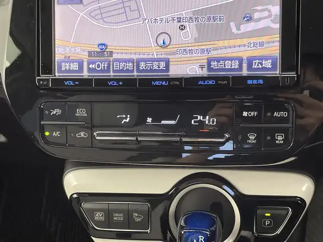 トヨタ プリウス S ツーリングセレクション 千葉県 2016(平28)年 7.3万km シルバーM 禁煙車/TRDエアロ/トヨタセーフティセンス/・プリクラッシュセーフティシステム/・レーンデパーチャーアラート/・オートマチックハイビーム/・アダプティブクルーズコントロール/・ハイビームアシスト/純正9インチT-Connectナビ/CD/DVD/Bluetooth/フルセグ/バックカメラ/レーダークルーズコントロール/LEDオートライト/シートヒーター/純正17インチアルミホイール/オートエアコン/プッシュスタート/スマートキー