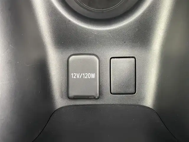 トヨタ プリウス S ツーリングセレクション 千葉県 2016(平28)年 7.3万km シルバーM 禁煙車/TRDエアロ/トヨタセーフティセンス/・プリクラッシュセーフティシステム/・レーンデパーチャーアラート/・オートマチックハイビーム/・アダプティブクルーズコントロール/・ハイビームアシスト/純正9インチT-Connectナビ/CD/DVD/Bluetooth/フルセグ/バックカメラ/レーダークルーズコントロール/LEDオートライト/シートヒーター/純正17インチアルミホイール/オートエアコン/プッシュスタート/スマートキー