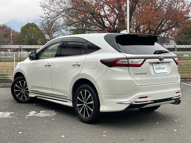 トヨタ ハリアー エレガンス 静岡県 2018(平30)年 6.4万km ホワイトパールクリスタルシャイン トヨタセーフティセンス　/サンルーフ　/モデリスタエアロ　/社外９型ナビ　/地デジ　/Ｂカメラ　/半革シート　/Ｄ席ＰＷシート　/オートハイビーム　/ETC/社外18インチAW/スペアキー