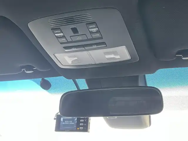 トヨタ ハリアー エレガンス 静岡県 2018(平30)年 6.4万km ホワイトパールクリスタルシャイン トヨタセーフティセンス　/サンルーフ　/モデリスタエアロ　/社外９型ナビ　/地デジ　/Ｂカメラ　/半革シート　/Ｄ席ＰＷシート　/オートハイビーム　/ETC/社外18インチAW/スペアキー