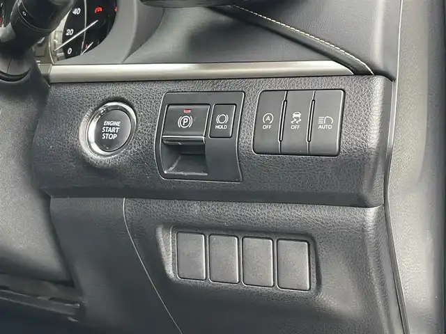 トヨタ ハリアー エレガンス 静岡県 2018(平30)年 6.4万km ホワイトパールクリスタルシャイン トヨタセーフティセンス　/サンルーフ　/モデリスタエアロ　/社外９型ナビ　/地デジ　/Ｂカメラ　/半革シート　/Ｄ席ＰＷシート　/オートハイビーム　/ETC/社外18インチAW/スペアキー