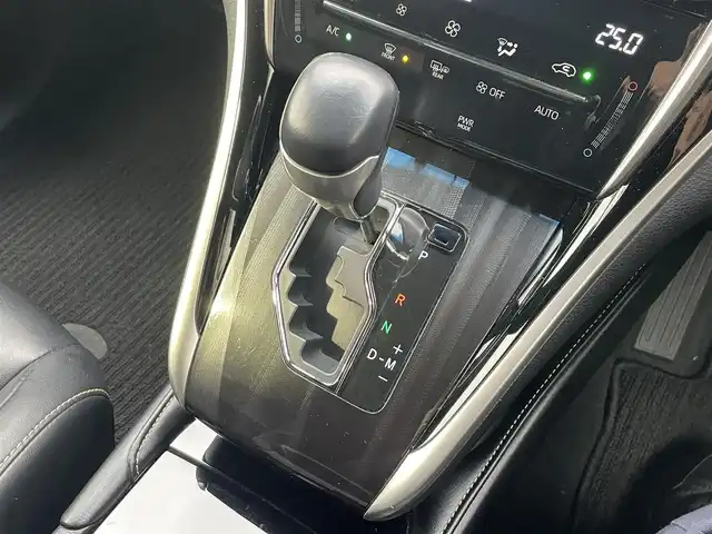 トヨタ ハリアー エレガンス 静岡県 2018(平30)年 6.4万km ホワイトパールクリスタルシャイン トヨタセーフティセンス　/サンルーフ　/モデリスタエアロ　/社外９型ナビ　/地デジ　/Ｂカメラ　/半革シート　/Ｄ席ＰＷシート　/オートハイビーム　/ETC/社外18インチAW/スペアキー