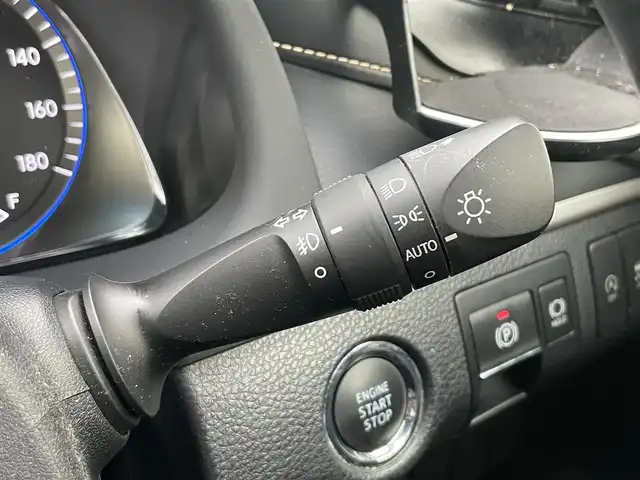 トヨタ ハリアー エレガンス 静岡県 2018(平30)年 6.4万km ホワイトパールクリスタルシャイン トヨタセーフティセンス　/サンルーフ　/モデリスタエアロ　/社外９型ナビ　/地デジ　/Ｂカメラ　/半革シート　/Ｄ席ＰＷシート　/オートハイビーム　/ETC/社外18インチAW/スペアキー