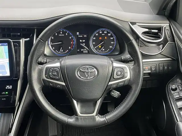 トヨタ ハリアー エレガンス 静岡県 2018(平30)年 6.4万km ホワイトパールクリスタルシャイン トヨタセーフティセンス　/サンルーフ　/モデリスタエアロ　/社外９型ナビ　/地デジ　/Ｂカメラ　/半革シート　/Ｄ席ＰＷシート　/オートハイビーム　/ETC/社外18インチAW/スペアキー