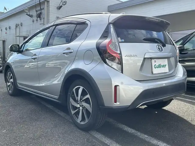 トヨタ アクア クロスオーバー 長崎県 2019(令1)年 8.1万km シルバーM 純正SDナビ/プッシュスタート/衝突軽減ブレーキ/前方ドライブレコーダー/全方位カメラ/ステアリングスイッチ/純正フロアマット/純正アルミホイール/ハーフレザーシート/LDA/ドアバイザー/オートライト/ETC/コーナーセンサー