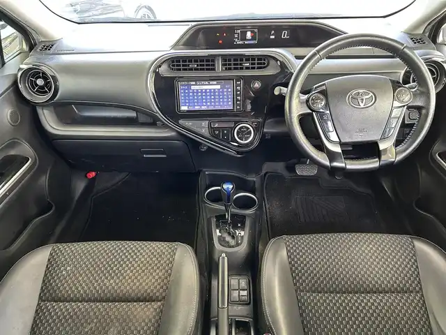 トヨタ アクア クロスオーバー 長崎県 2019(令1)年 8.1万km シルバーM 純正SDナビ/プッシュスタート/衝突軽減ブレーキ/前方ドライブレコーダー/全方位カメラ/ステアリングスイッチ/純正フロアマット/純正アルミホイール/ハーフレザーシート/LDA/ドアバイザー/オートライト/ETC/コーナーセンサー