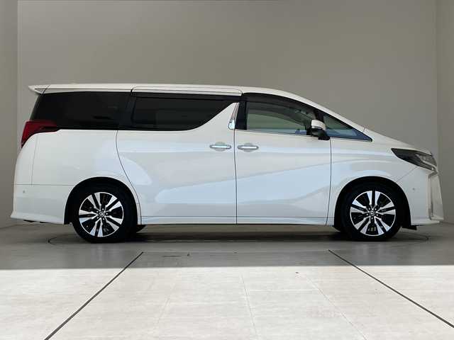 トヨタ アルファード S Cパッケージ 愛知県 2020(令2)年 5.1万km ホワイトパールクリスタルシャイン 純正10型ナビ/フリップダウンモニター/プレミアムサウンドJBL/サンルーフ/三眼LEDヘッドライト/全方位カメラ/両側パワースライドドア/シートヒーター/エアシート/バックカメラ/電動リアゲート/パワーシート/コーナーセンサー/純正アルミホイール/ETC/ブラインドスポットモニター/ステアリングヒーター/インテリジェントミラー/リアオートエアコン/レーンキープアシスト/オートマチックハイビーム/ドライブレコーダー/ETC/ワイヤレス充電機/衝突軽減システム/ステアリングスイッチ/スマートキー/プッシュスタート